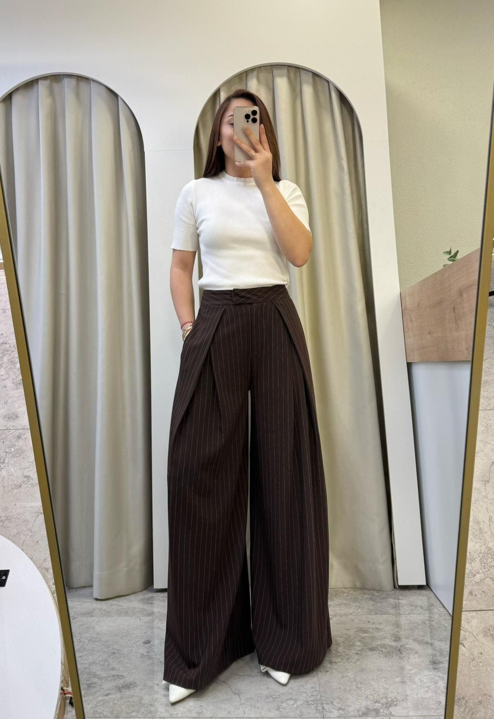 Bellis Zra Kahve Çizgili Pensli Pantolon