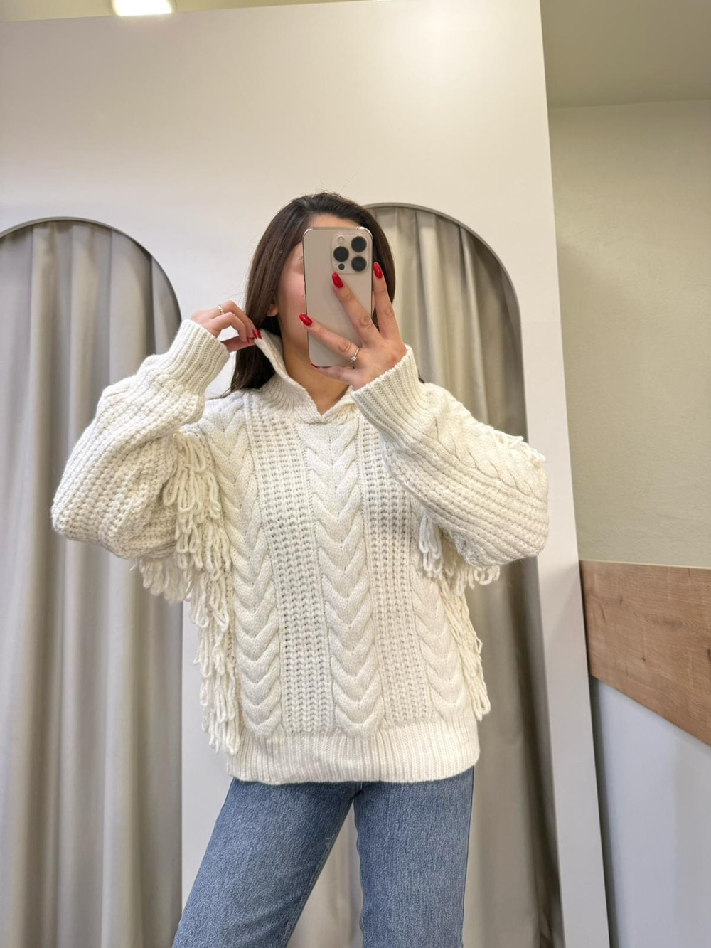 Elegan Krem Saçaklı Kazak