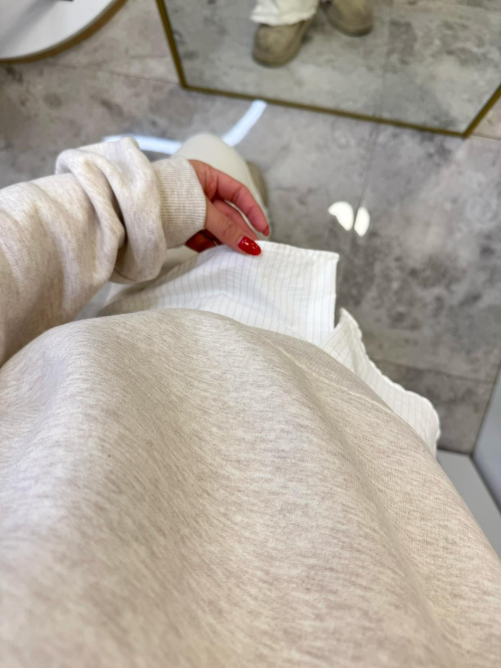 Lesli Gömlek Yaka Şardonlu Sweat