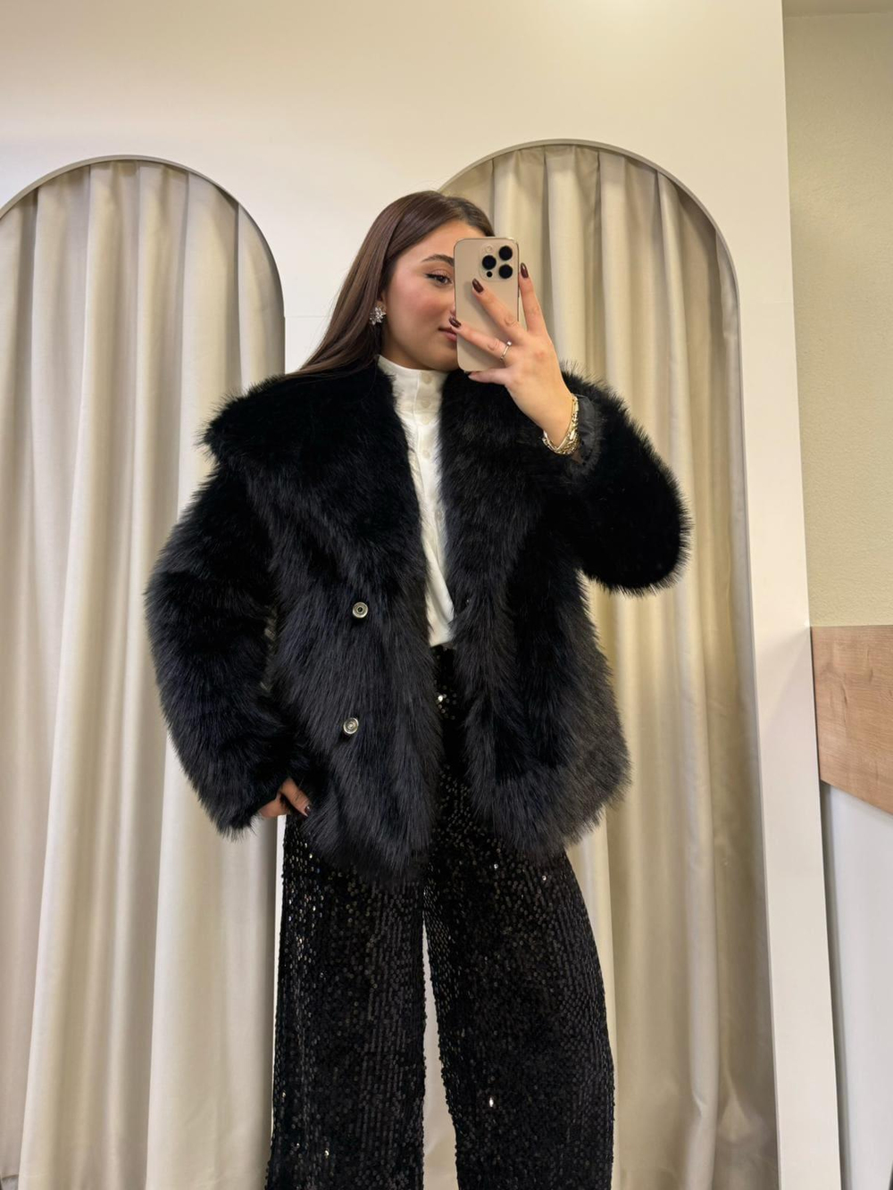 Noelle Şal Yaka Siyah Kürk