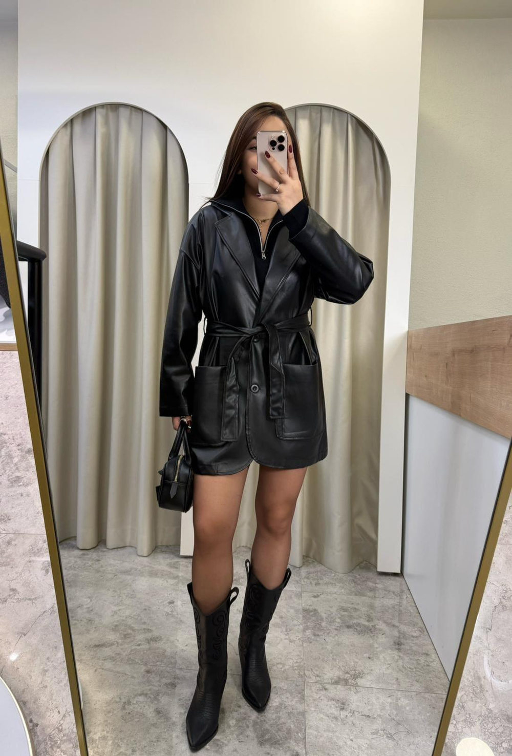 Oversize Kuşaklı Siyah Deri Ceket