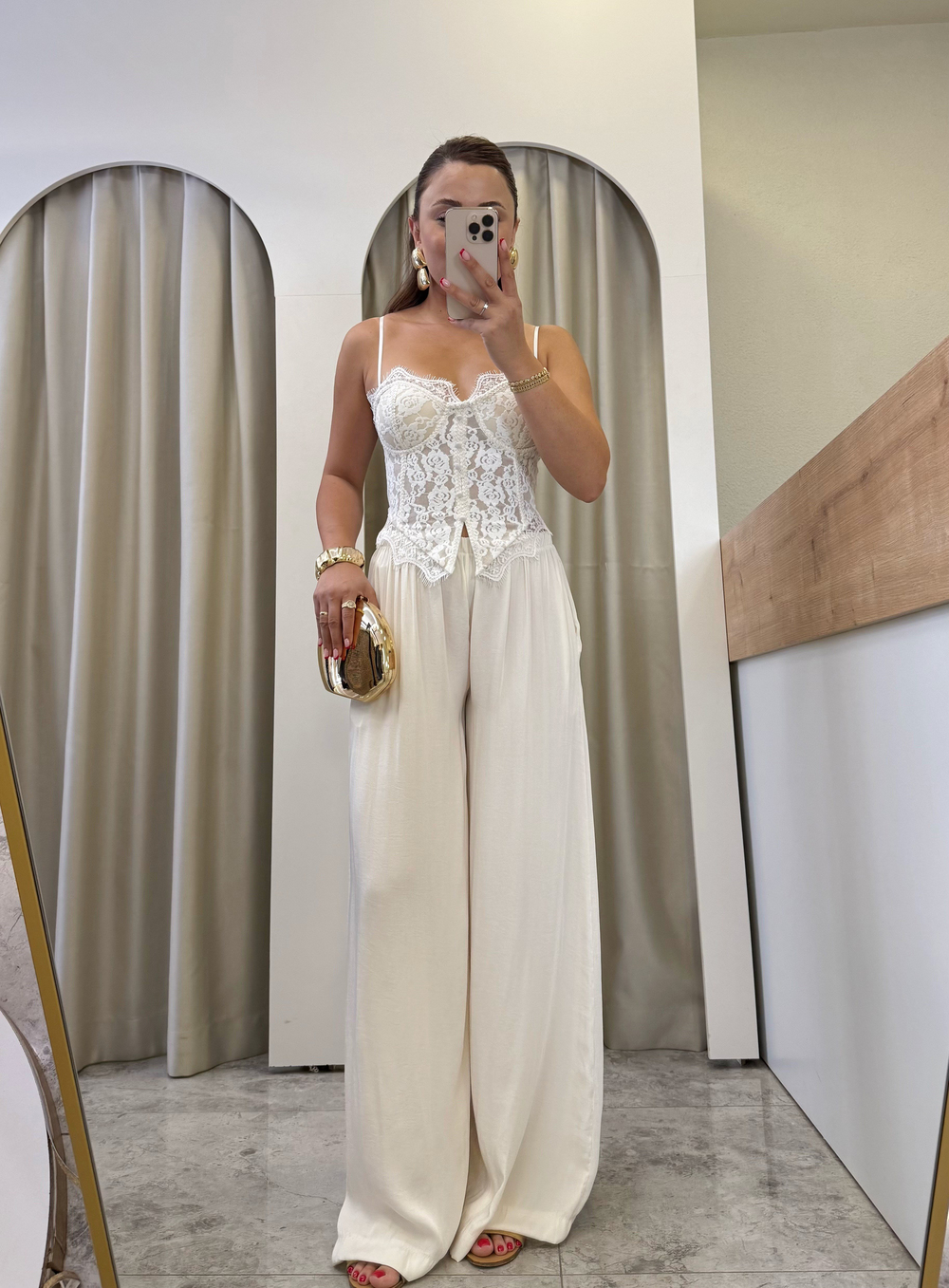 Swan Beyaz Dantelli Korse