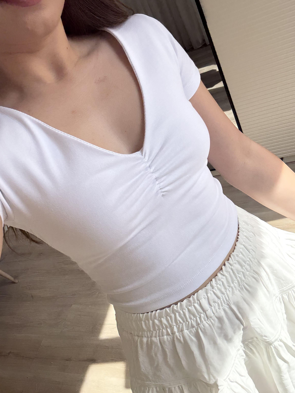 V yaka crop bluz -BEYAZ