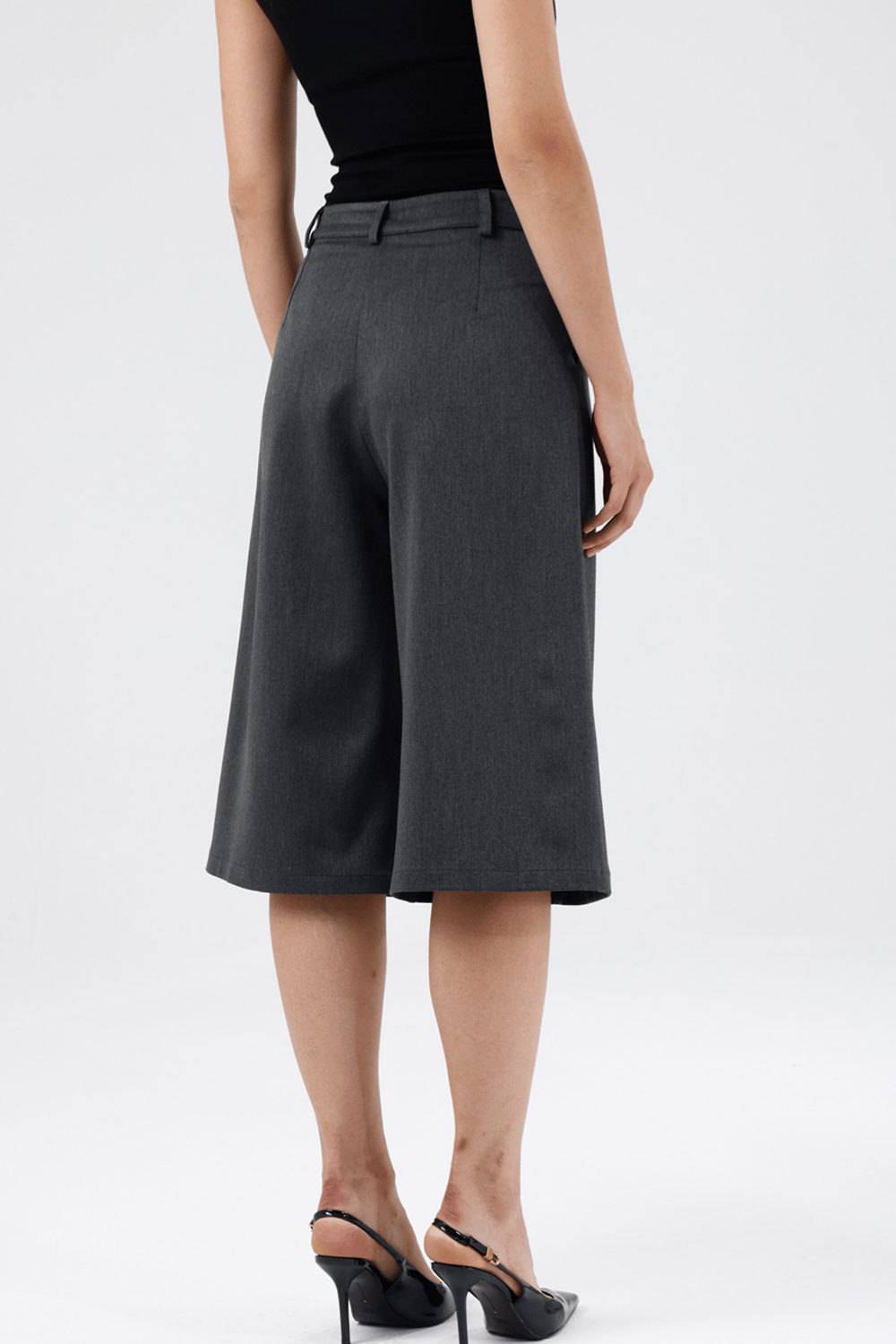 Capella Saten Gabardin Gri Bermuda , Pantolon