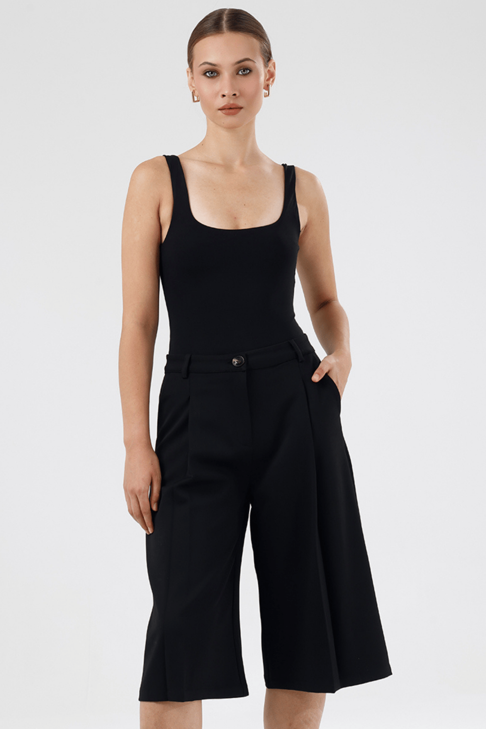 Capella Saten Gabardin Siyah Bermuda , Pantolon