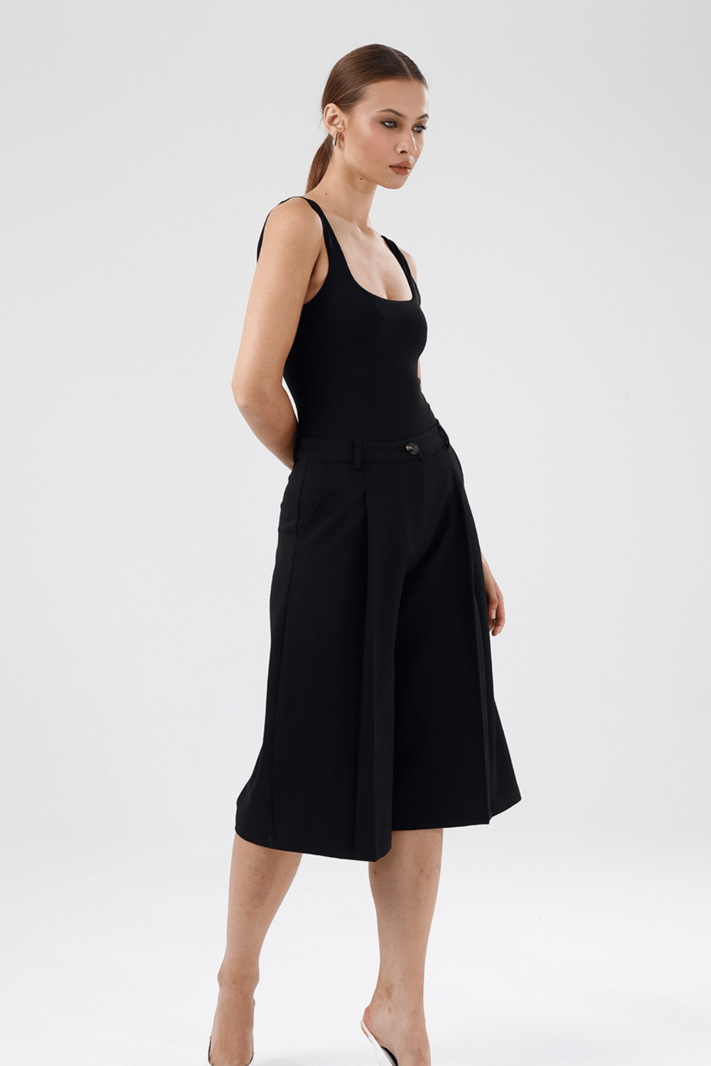 Capella Saten Gabardin Siyah Bermuda , Pantolon