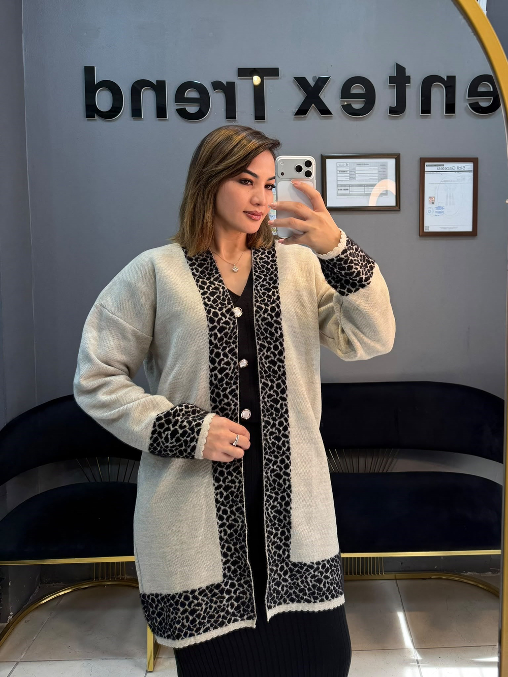 Triko kısa abaya önü sakallı Krem renk