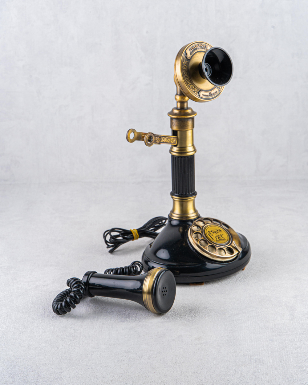 DekuvaOVAL SİYAH ESKİTME LEYLEK TELEFONMİMTEL ANTİKA TELEFON 015