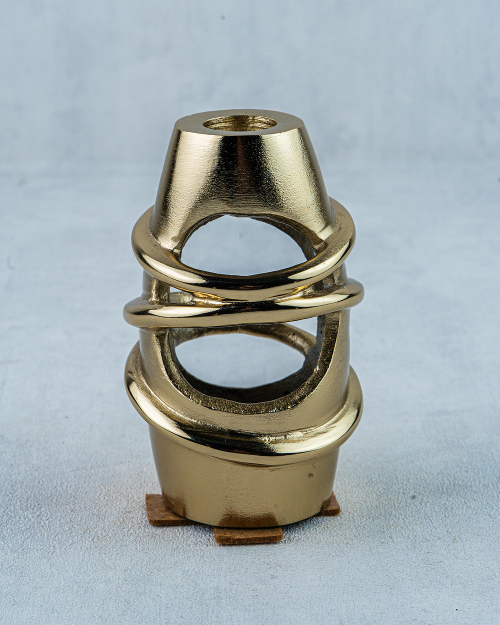 DekuvaPLAYFUL GOLD TAPER CANDLE HOLDERLAMEDORE 1XP-1022227G
