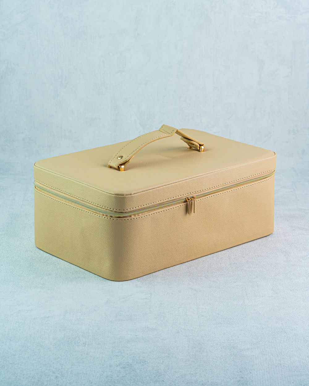 DekuvaVİTALE GOLD DİKDÖRTGEN DERİ KUTUEVDEMA AK.LD0102