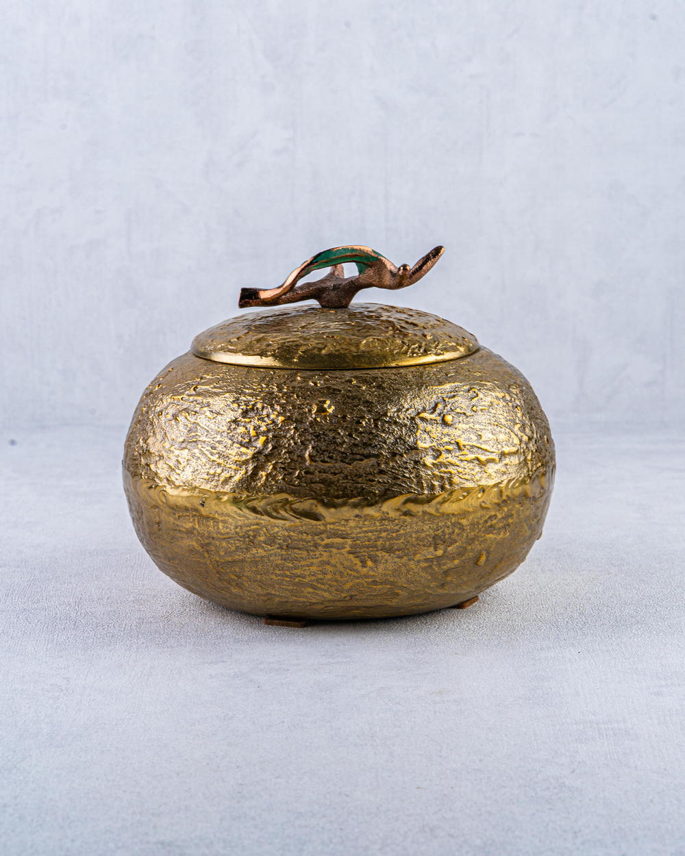 DekuvaYUVARLAK DÖKÜM ALİMİNYUM GOLD KAPAKLI DEKORATİF KUTU 20*20CMINVEE HOME NATUREL-20