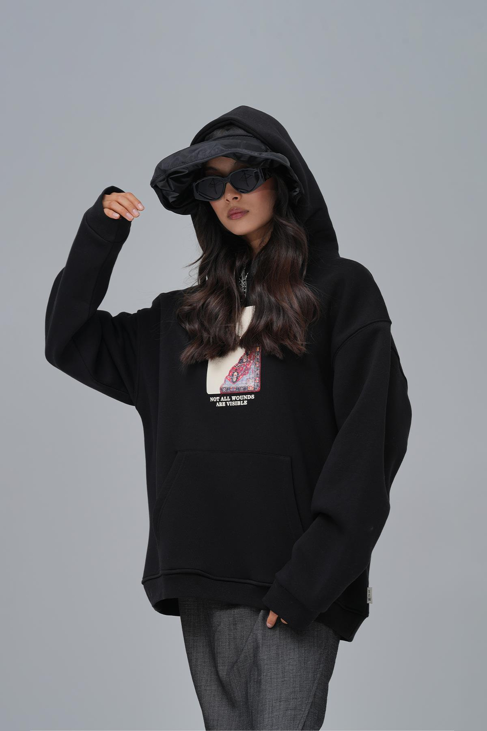 Not All Wounds Are Visible Oversize Sweatshirt Kadın Siyah