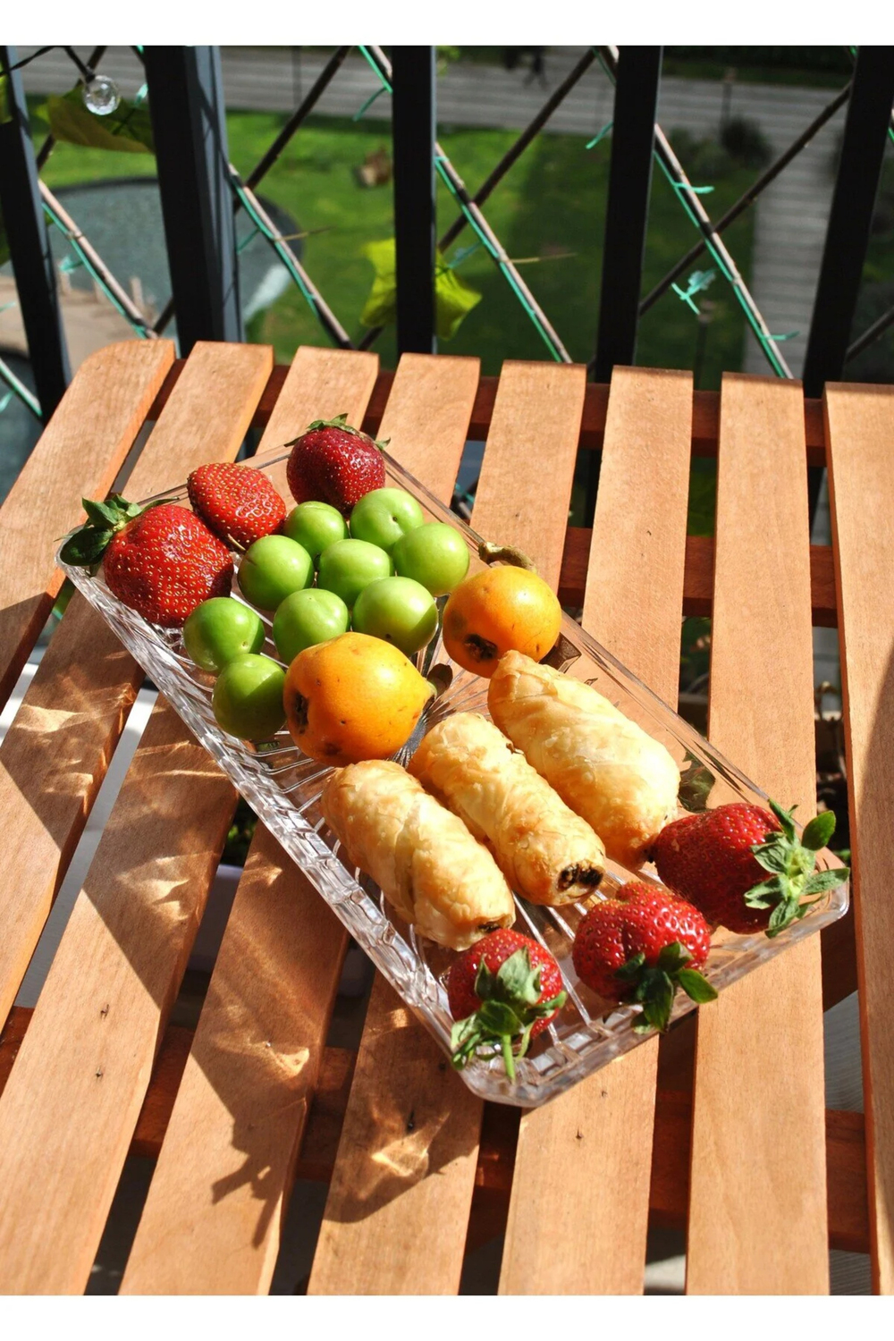 YV-561 AYAKSIZ DİKD. CAM SUNUM TABAK 34*18