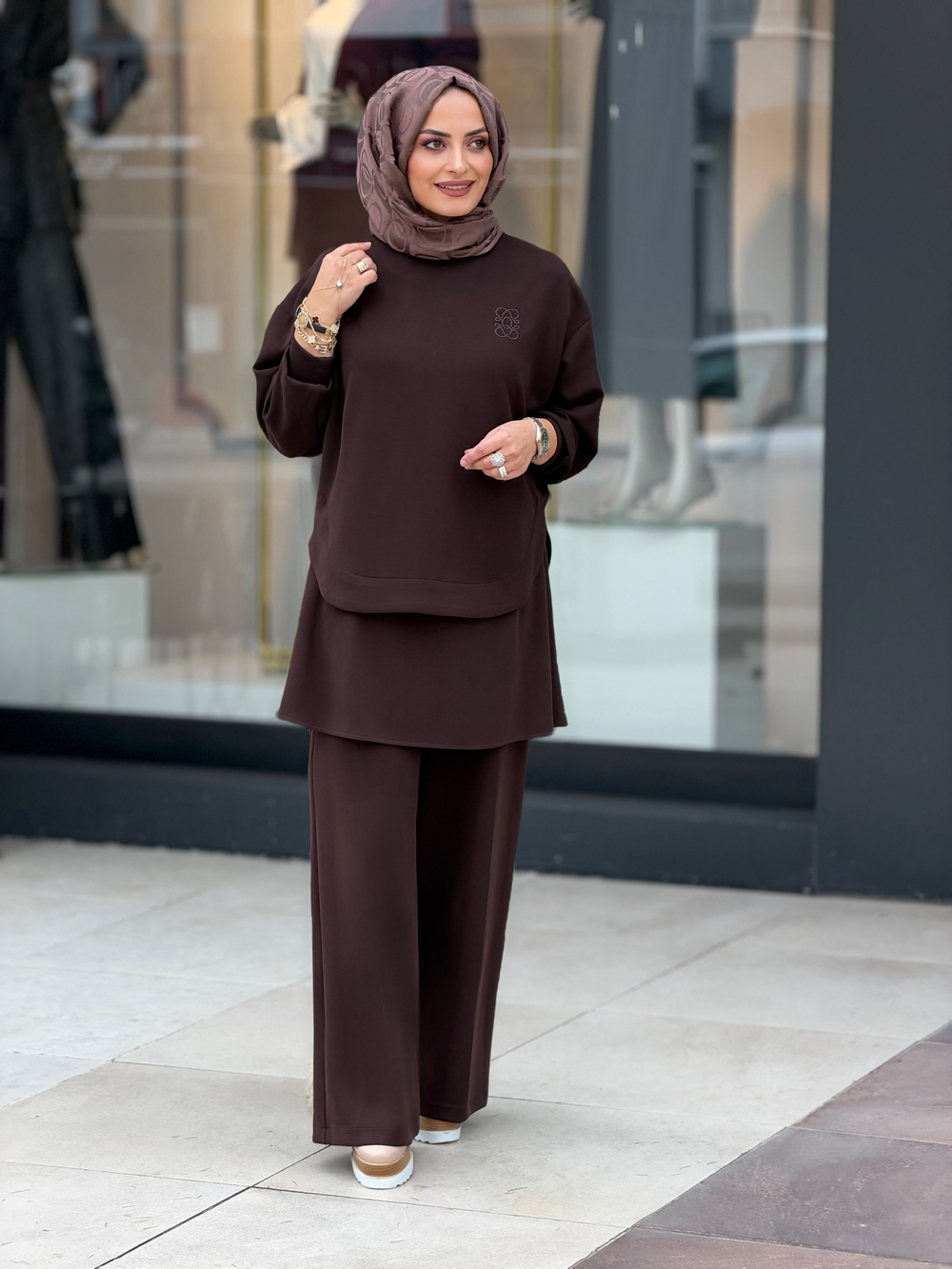 QUPRA İÇLİKLİ TAKIM