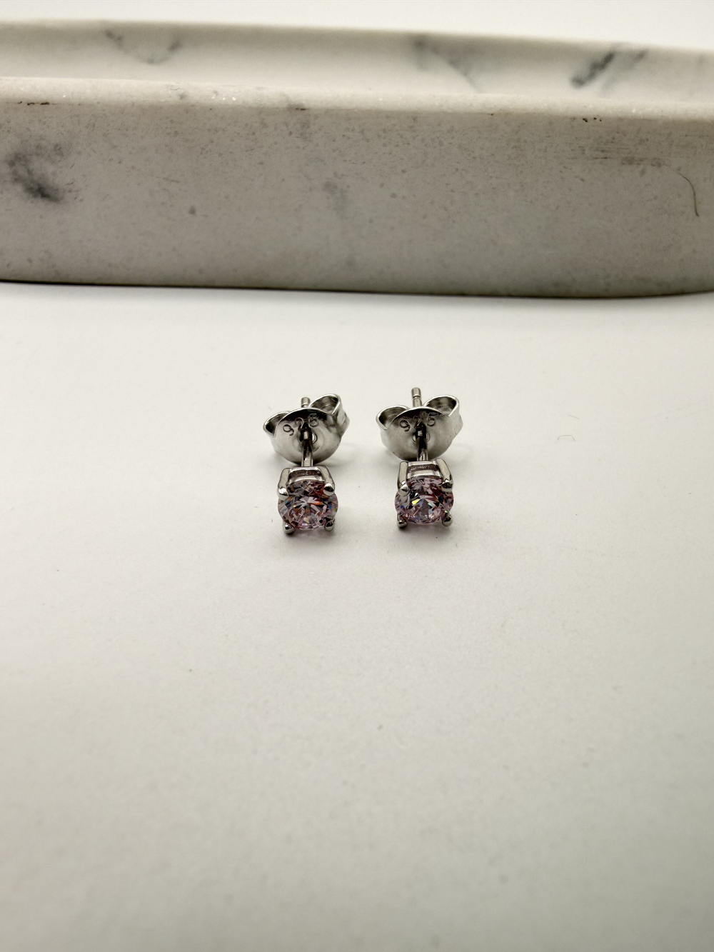 3MM PEMBE TAŞLI G-COLOR TEK TAŞ KÜPE 