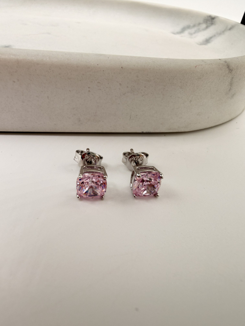 PEMBE TAŞLI G-COLAR 5MM TEK TAŞ KÜPE