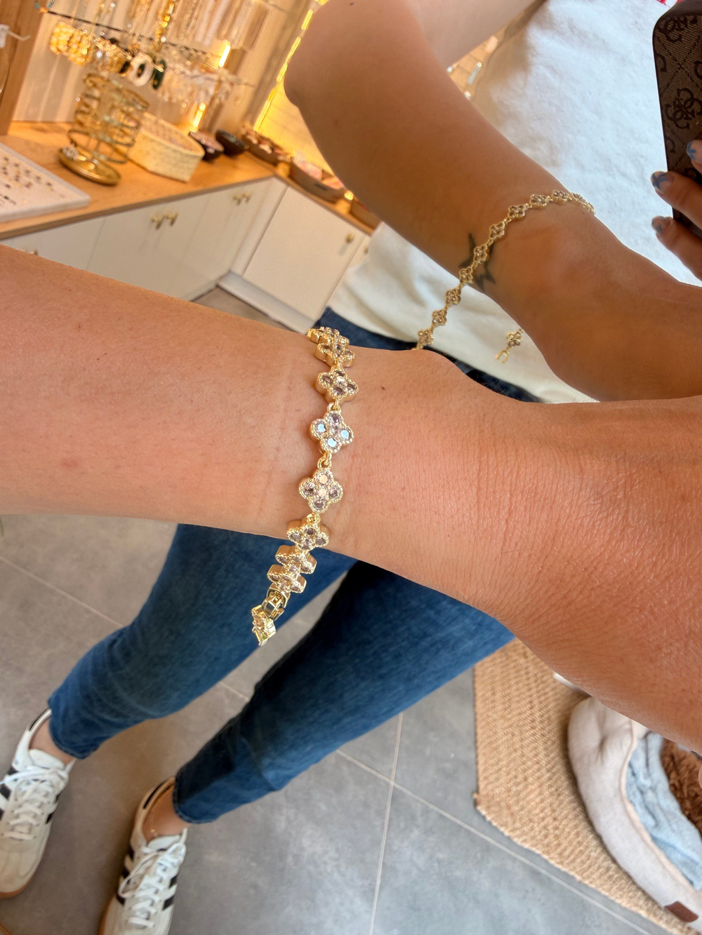 Gold Yonca Modeli - Beyaz Taşlı