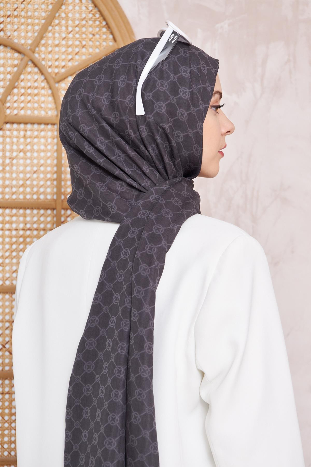 Aker Elegance Monogram Şal - Füme 913