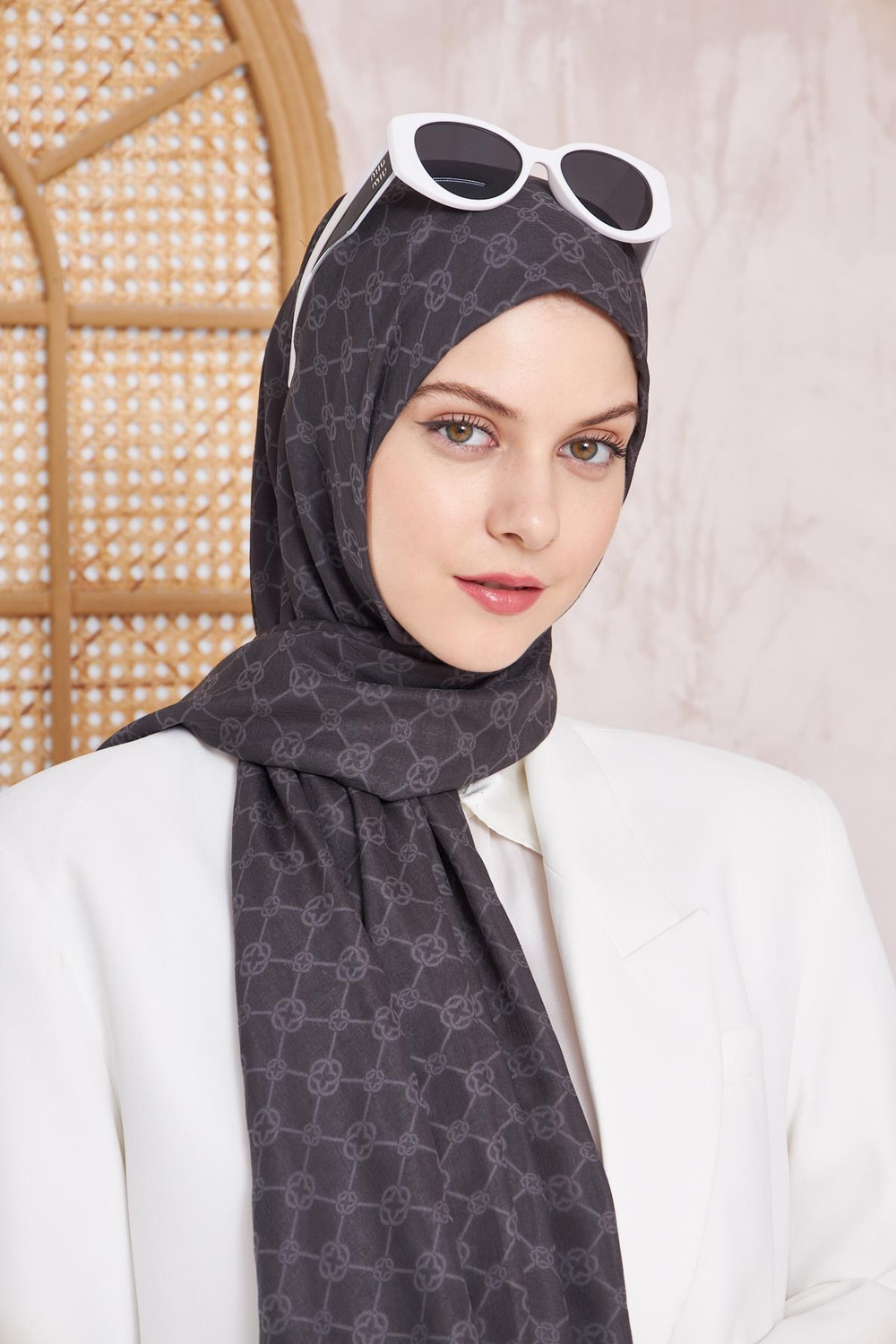 Aker Elegance Monogram Şal - Füme 913