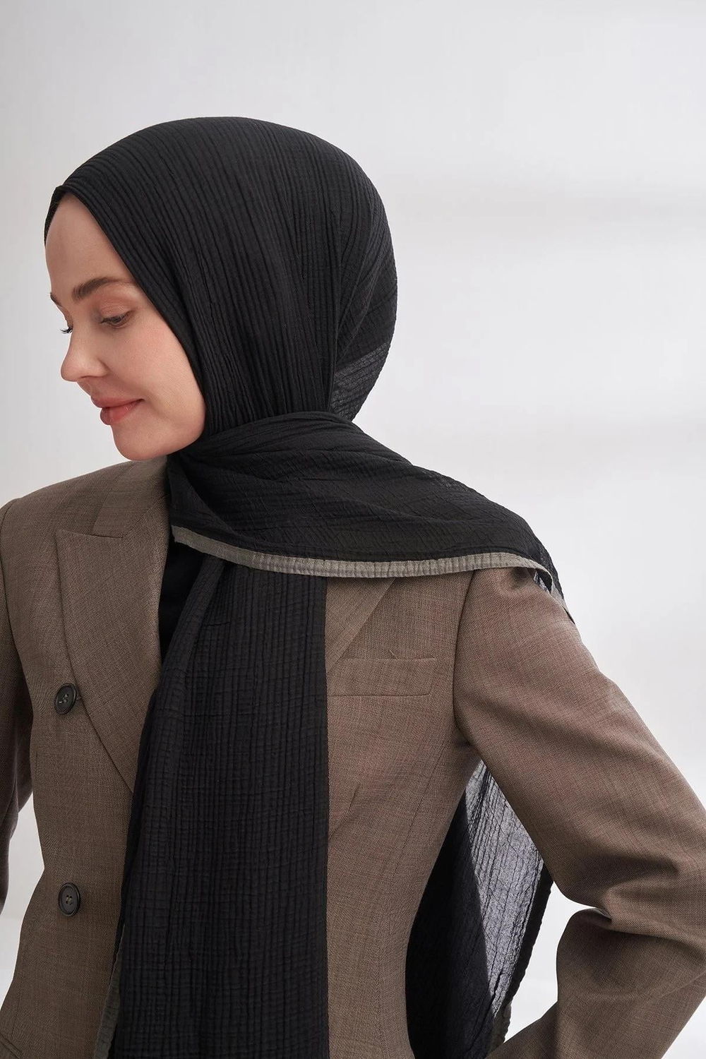 Armanda Müslin Biyeli Şal - Siyah