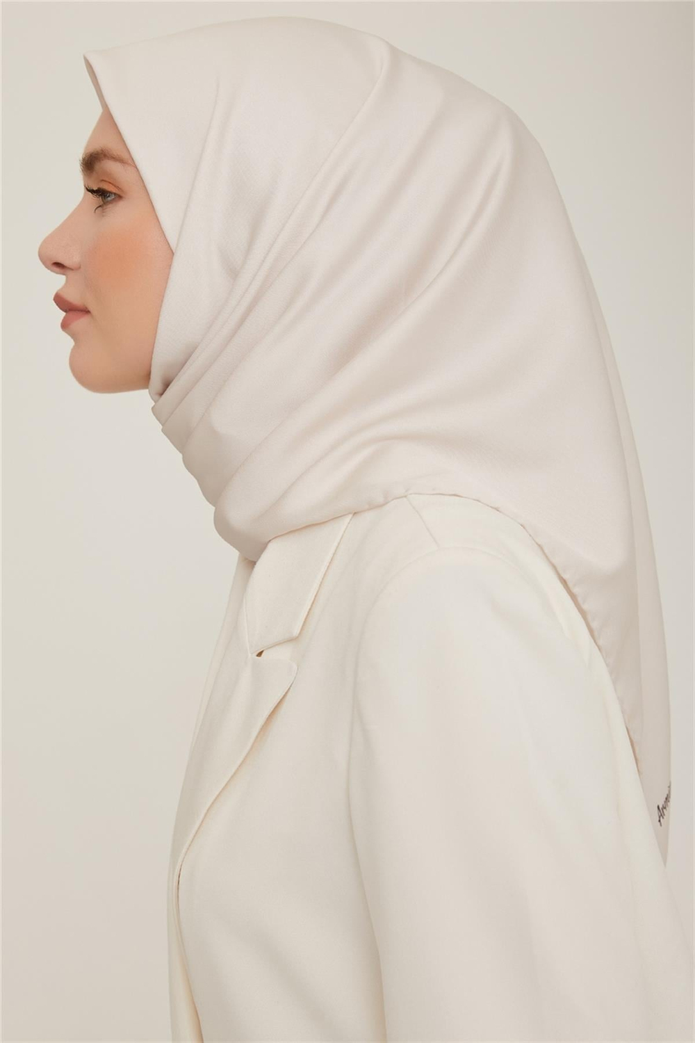 Armine Düz Twill Eşarp - Ekru 768