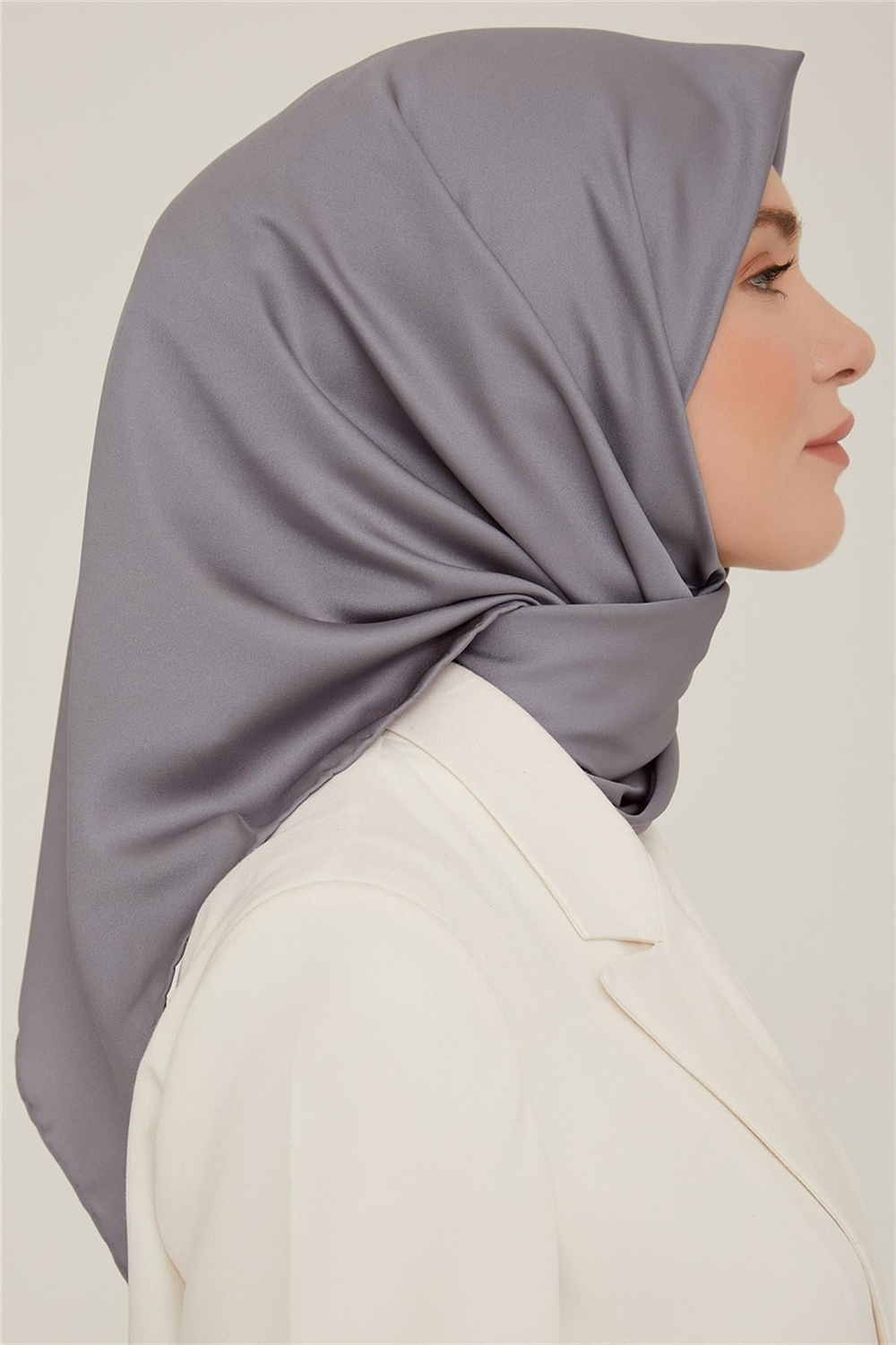Armine Düz Twill Eşarp - Füme 782