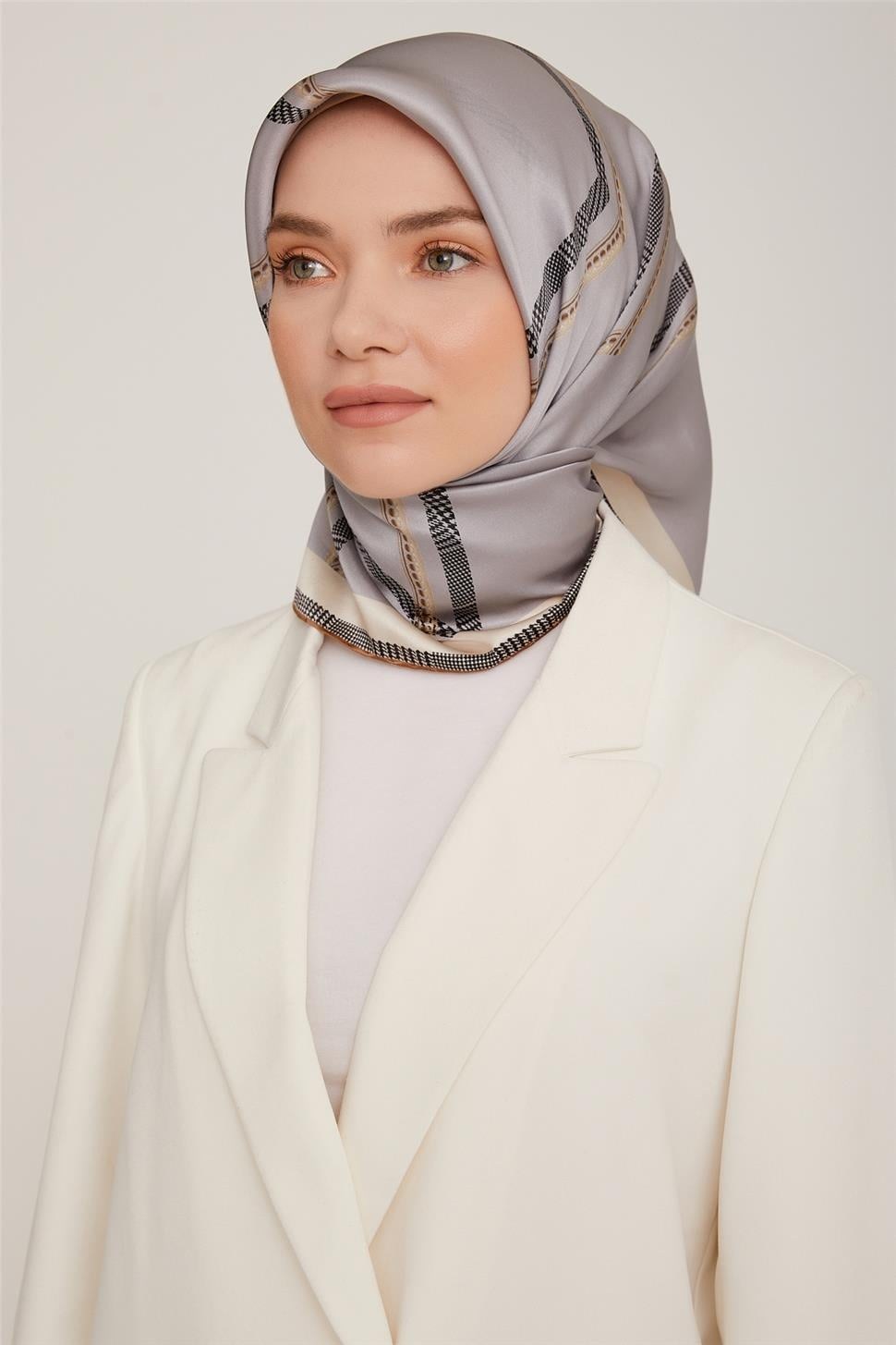Armine İpek Eşarp 2023 Kış 8833-38 Twill