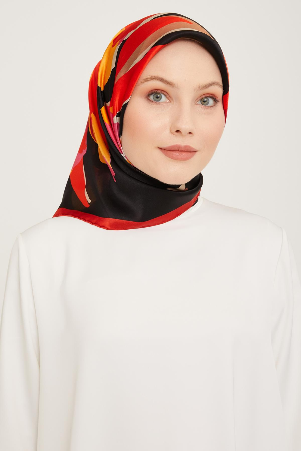 Armine İpek Eşarp 2024 Kış - 9042-35 Siyah Kırmızı Twill