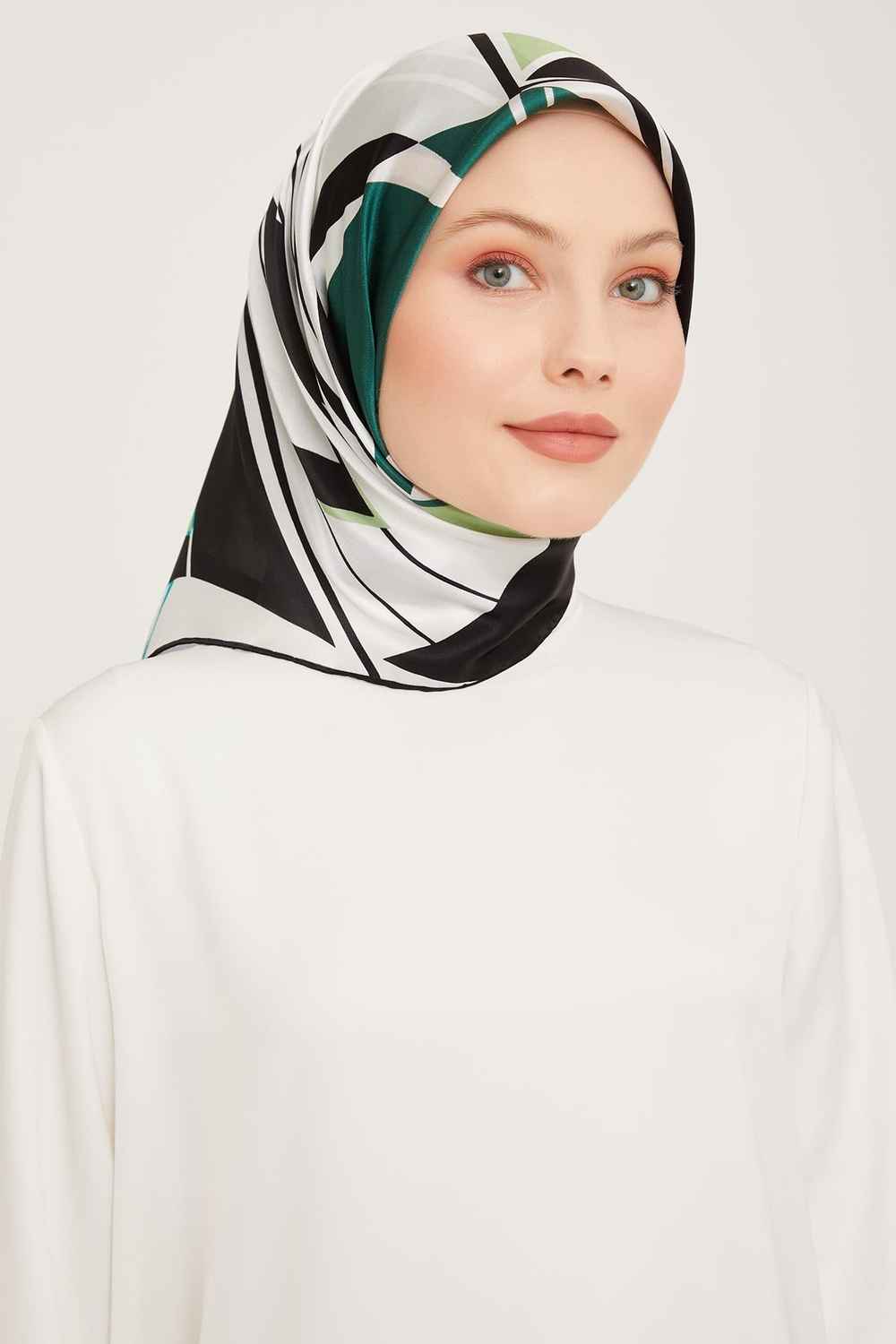 Armine İpek Eşarp 2024 Kış - 9050-58 Twill