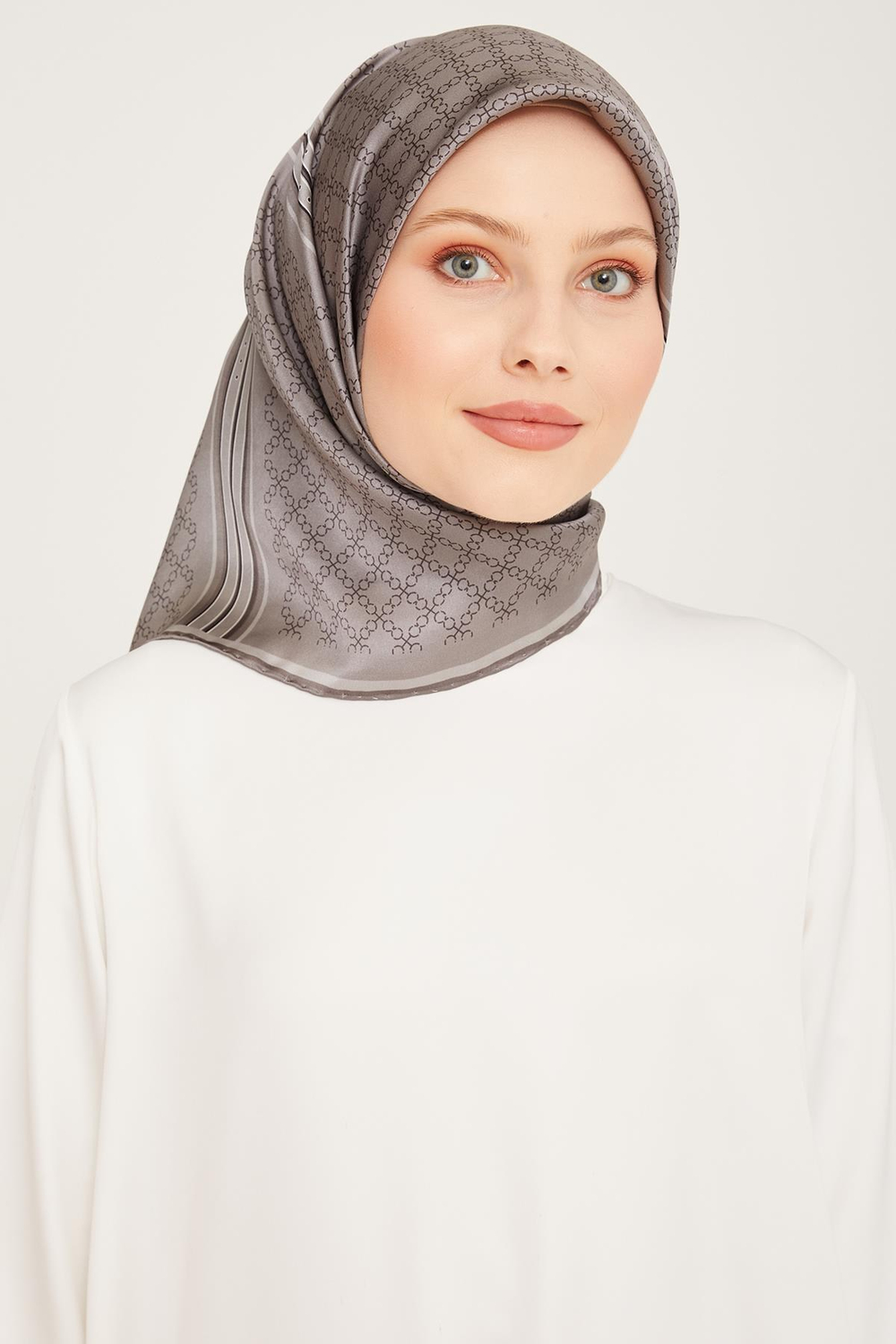 Armine İpek Eşarp 2024 Kış - 9054-03 Sura