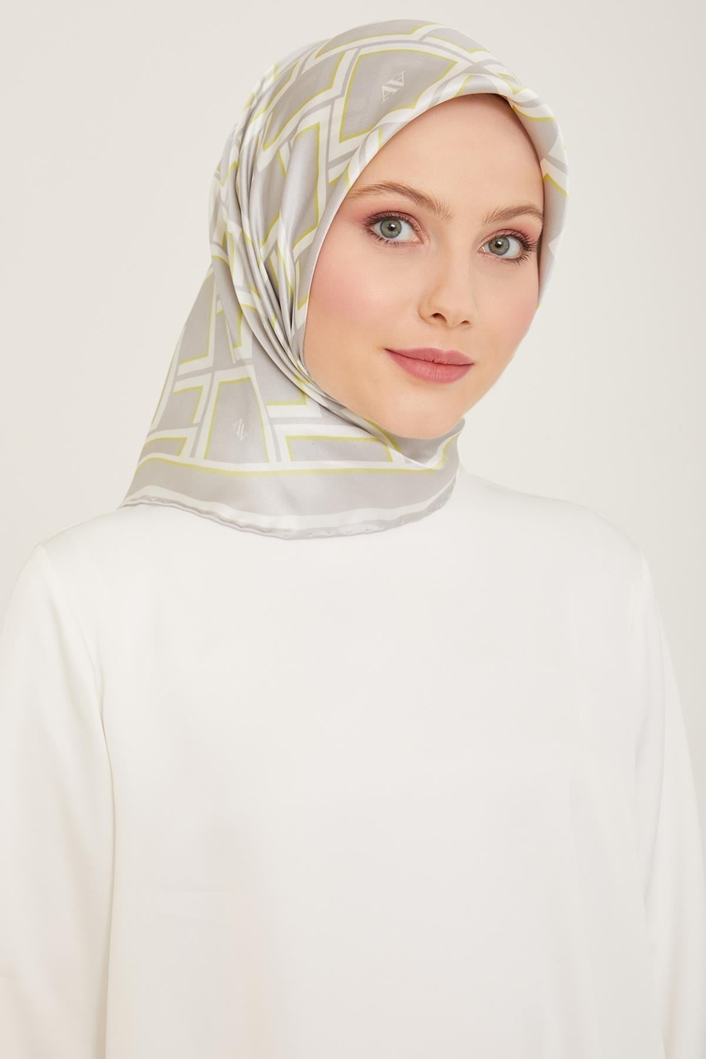 Armine İpek Eşarp 2024 Yaz - 9132-55 Gri Yeşil Twill