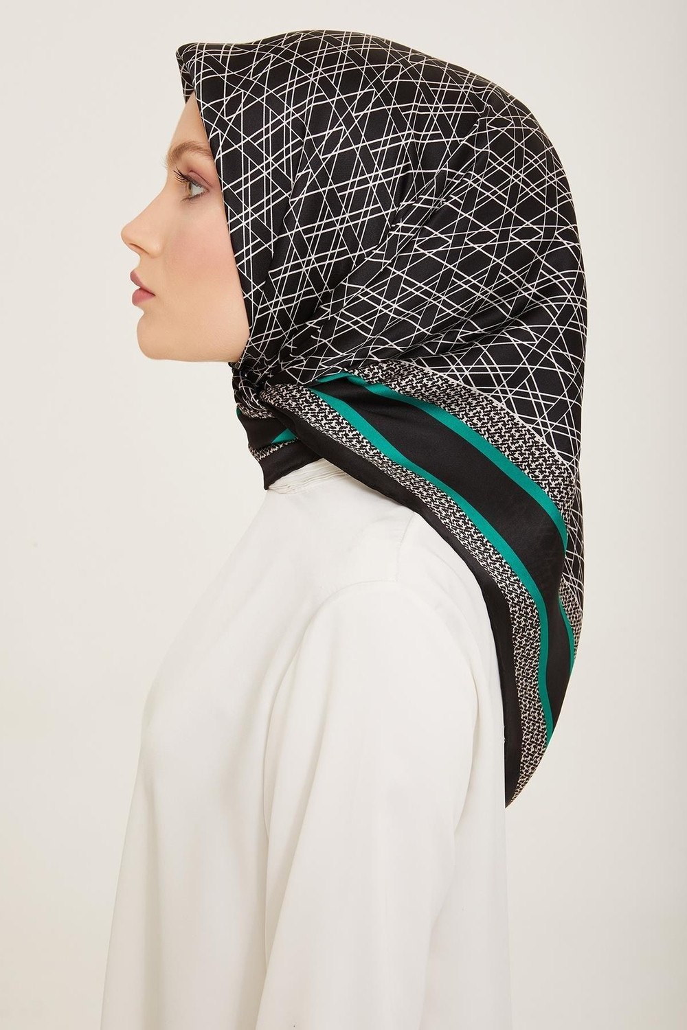 Armine İpek Eşarp 2024 Yaz - 9167-35 Siyah Zümrüt Sura