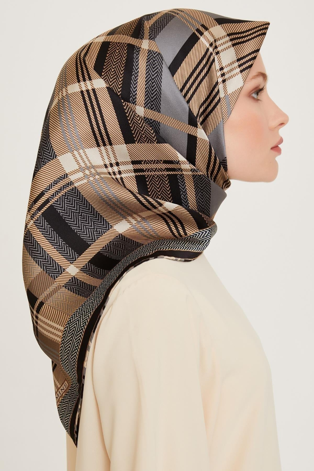 Armine İpek Eşarp 2025 Kış - 9223-02 Siyah Kahve Twill