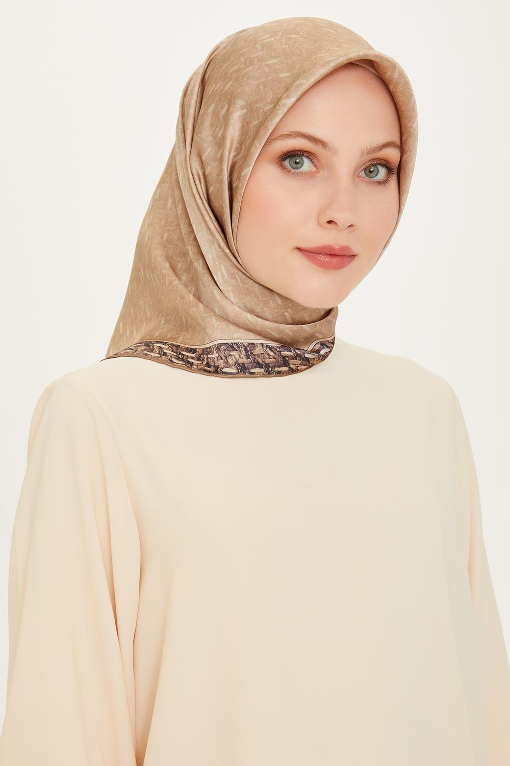 Armine İpek Eşarp 2025 Kış - 9230-05 Sura