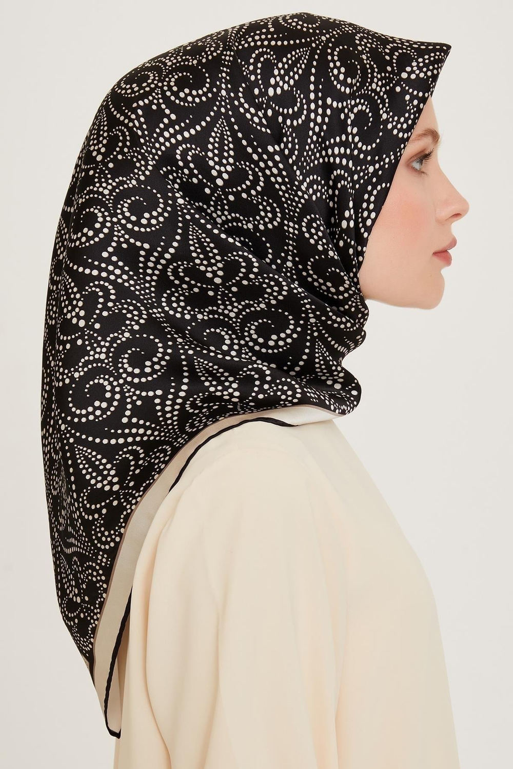 Armine İpek Eşarp 2025 Kış - 9246-06 Siyah Twill