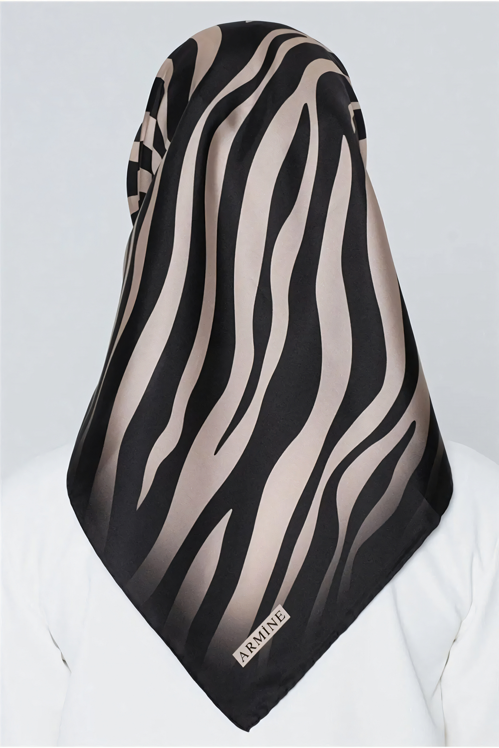 Armine İpek Eşarp Nostalji - 8274-02 Siyah Vizon Zebra Sura