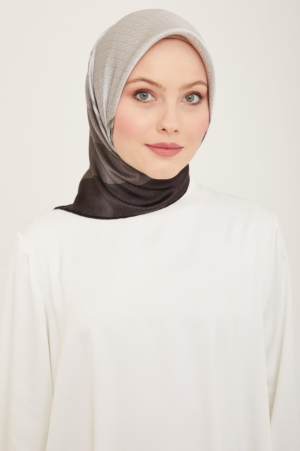 Armine İpek Eşarp Nostalji - 9111-03 Koyu Gri Twill
