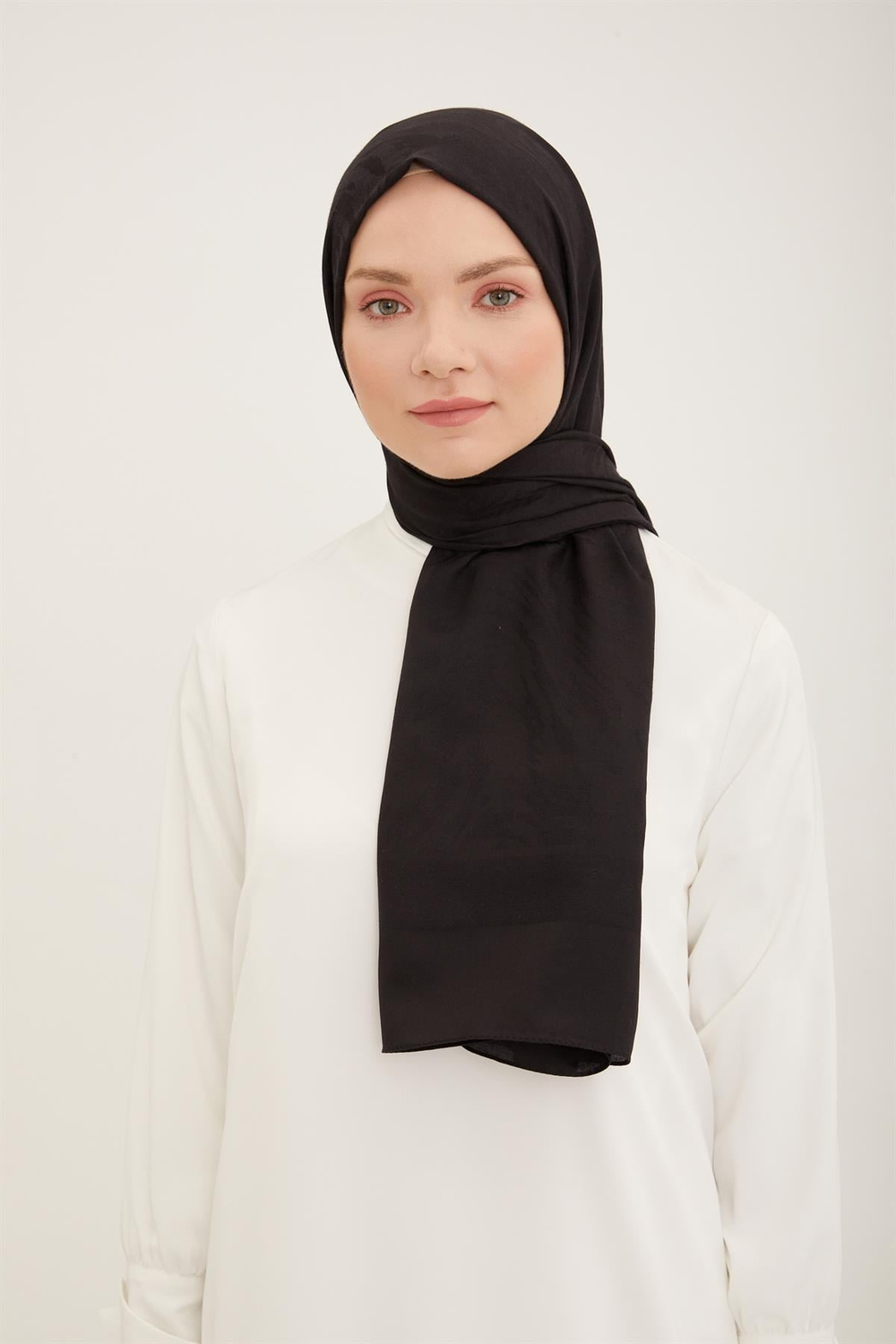 Armine Trend Akasya Şal - 2 - Siyah 83