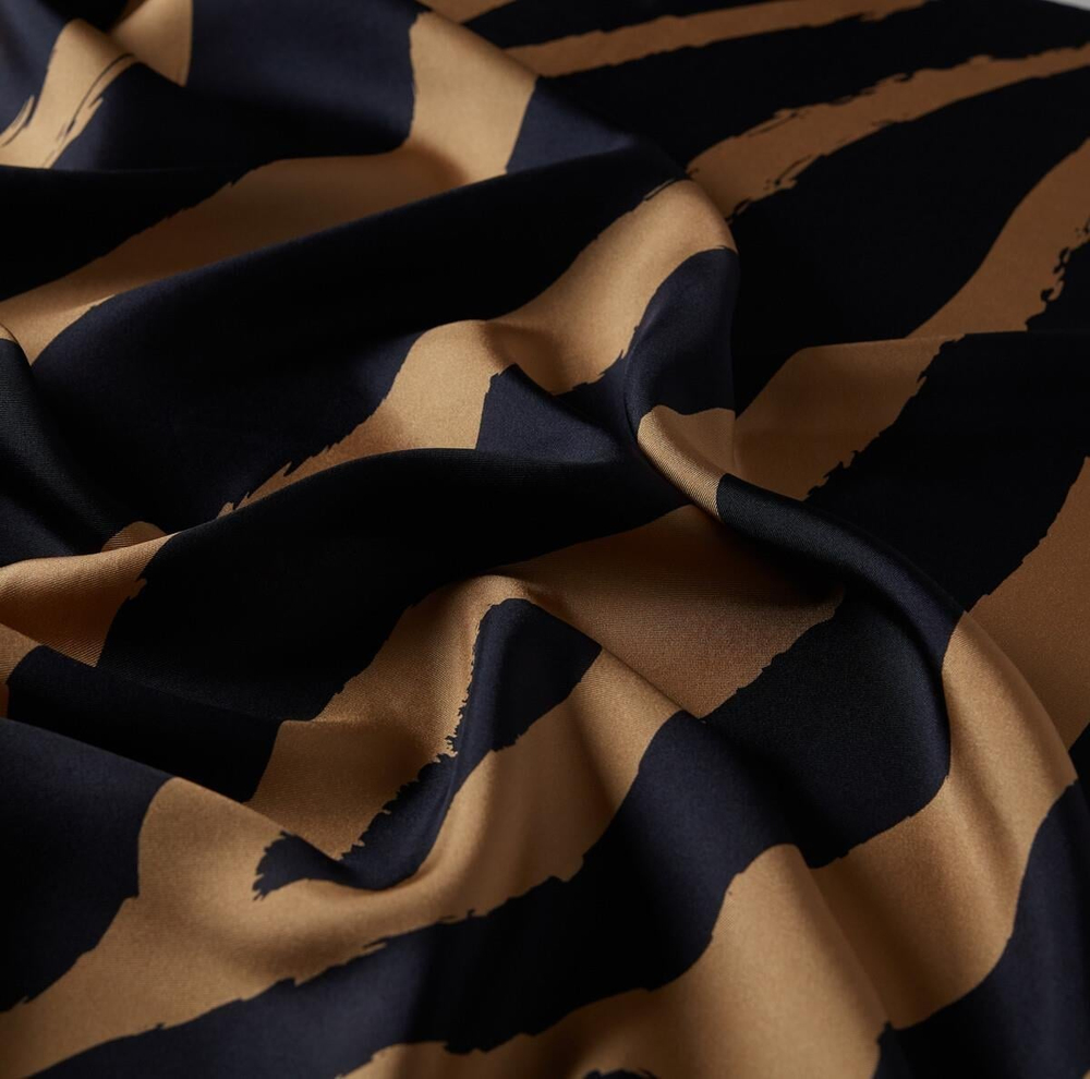İpekevi Twill İpek Eşarp - Makro Zebra Desenli - Camel