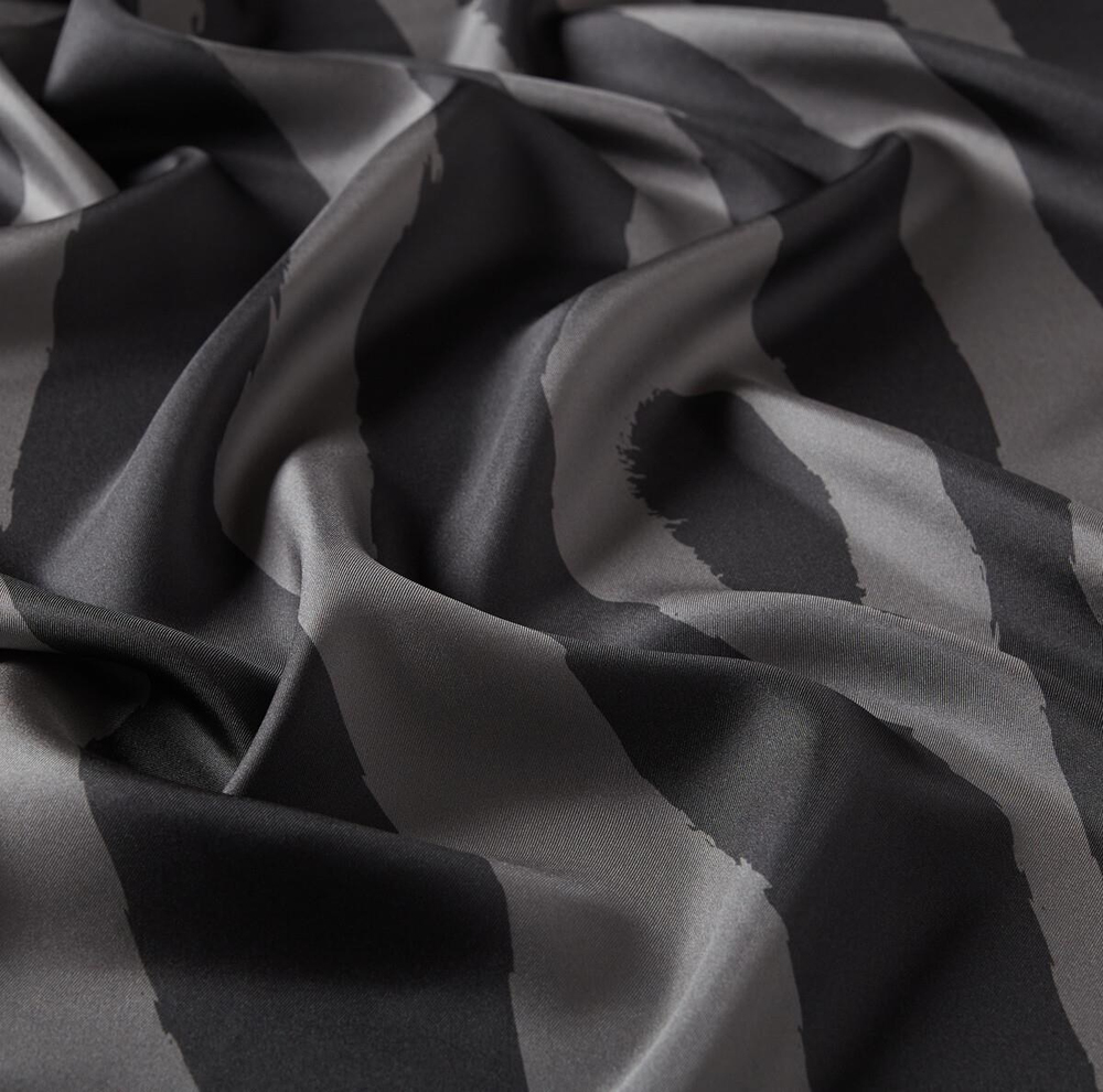 İpekevi Twill İpek Eşarp - Makro Zebra Desenli - Füme