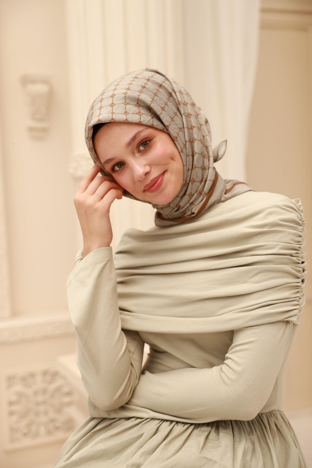 Silk Home Olinda Eşarp - 48004 - Gri Kahve