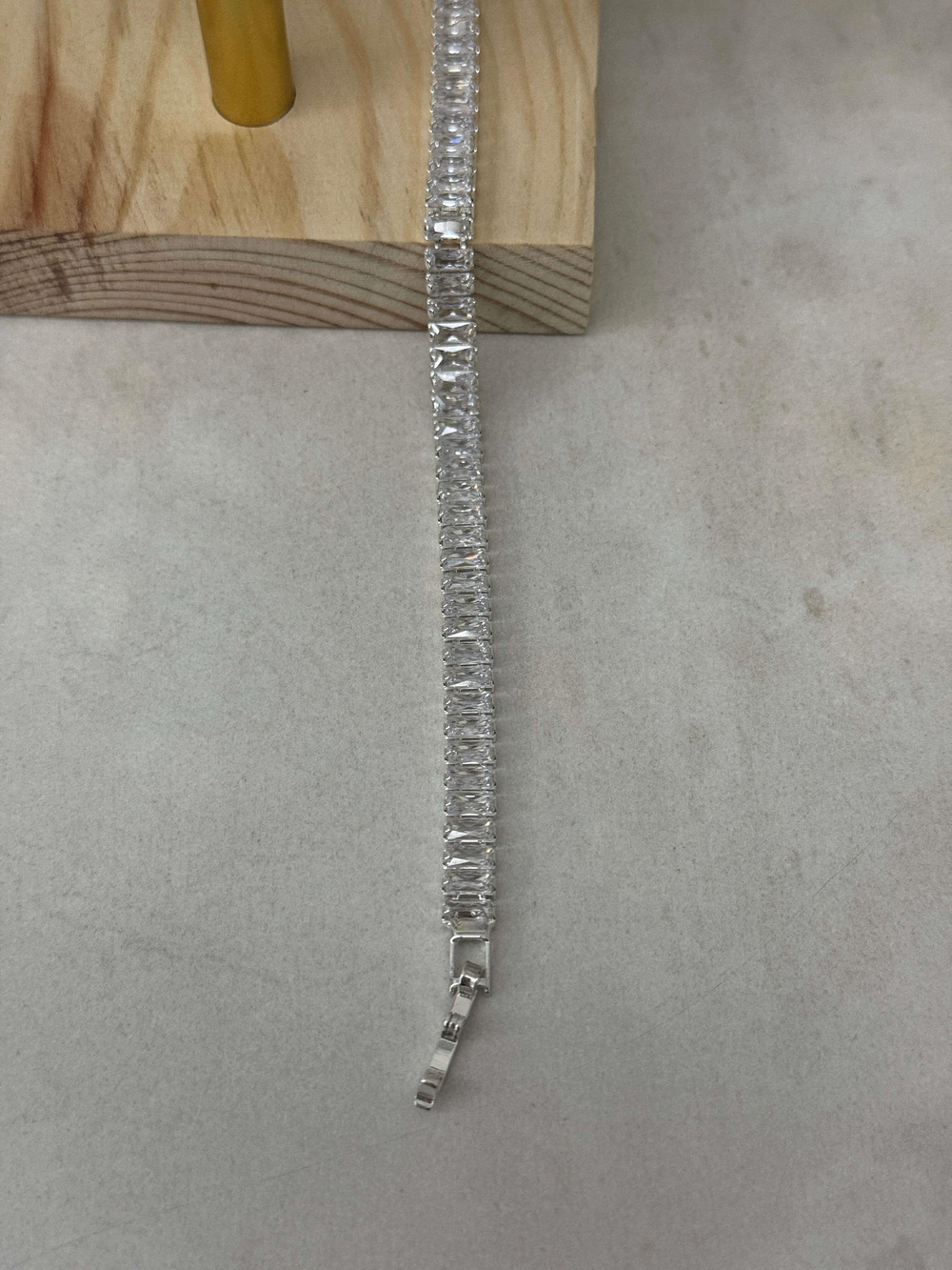 TAMTUR TAŞLI MODEL BİLEKLİK