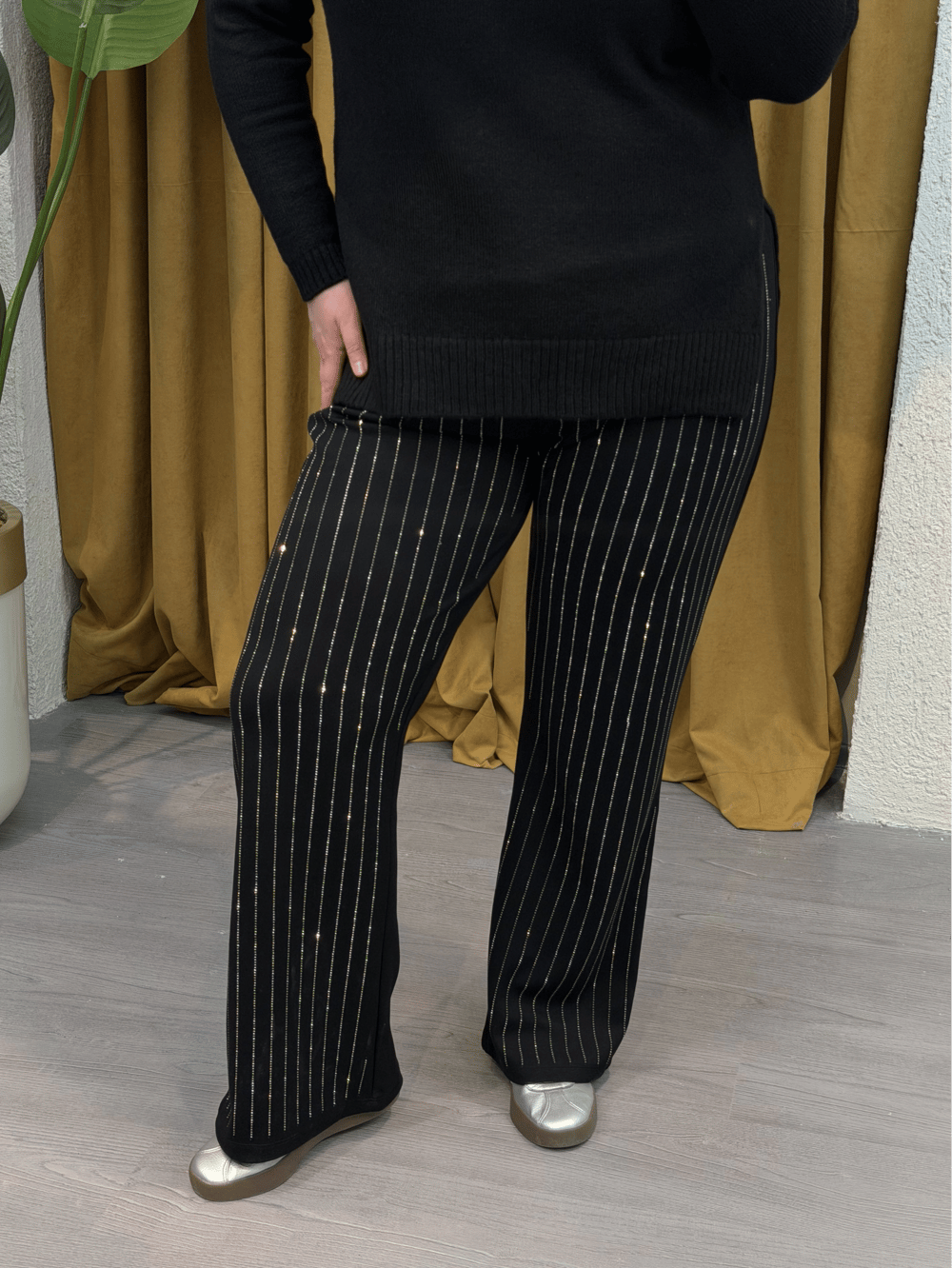 Taş Detaylı Modal Kumaş Pantolon - Siyah