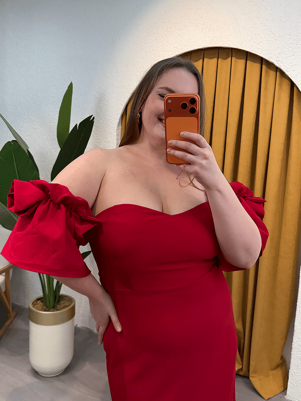 Gül Aksesuarlı Dokuma Astarlı Abiye Elbise - Kırmızı