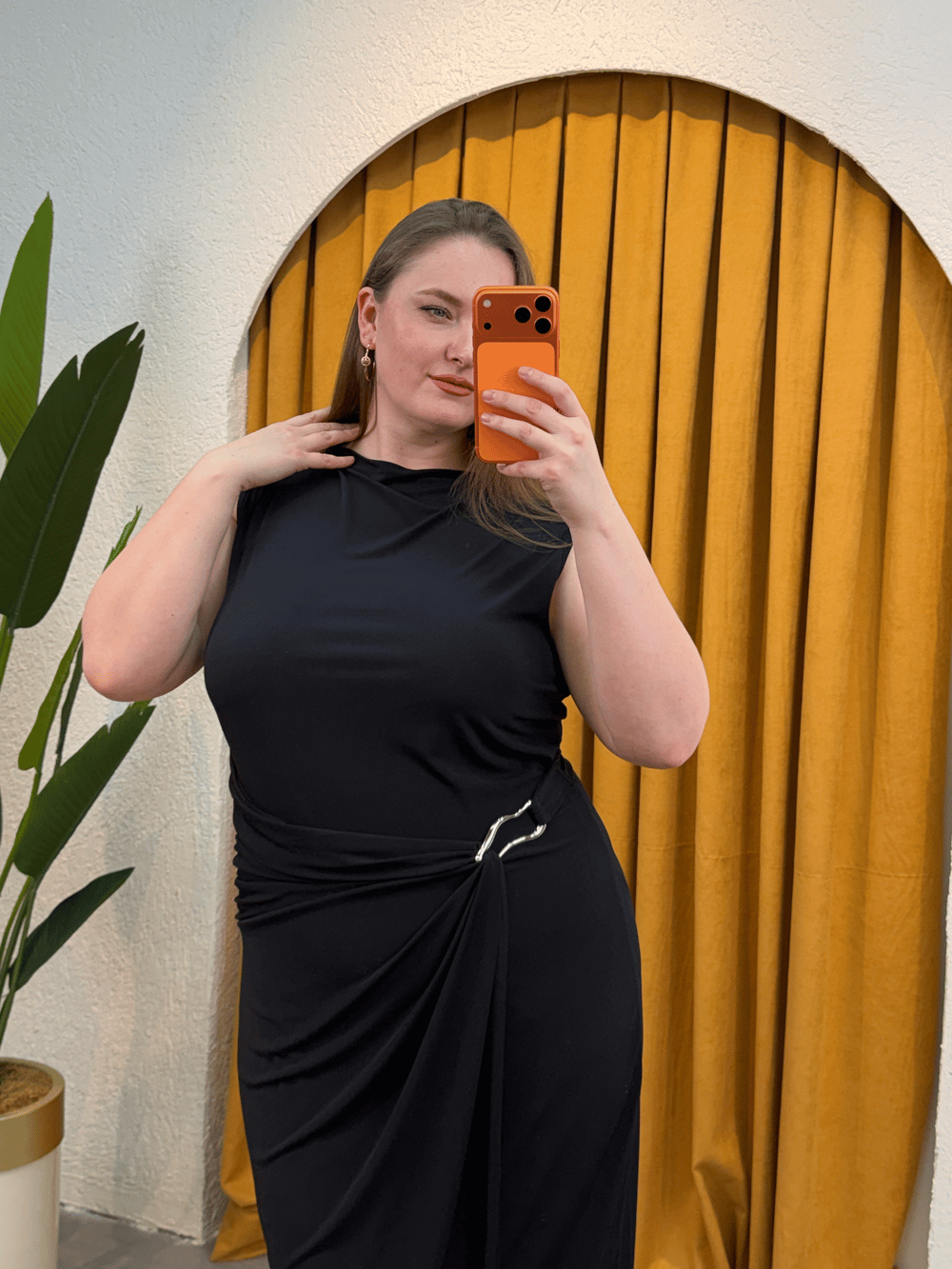 Midi Boy Aksesuar Detaylı Esnek Örme Elbise - Siyah