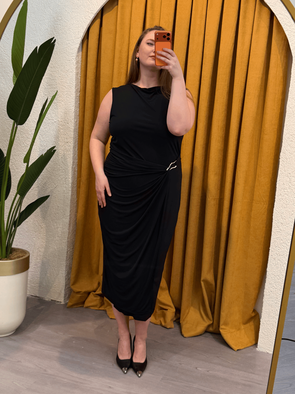 Midi Boy Aksesuar Detaylı Esnek Örme Elbise - Siyah