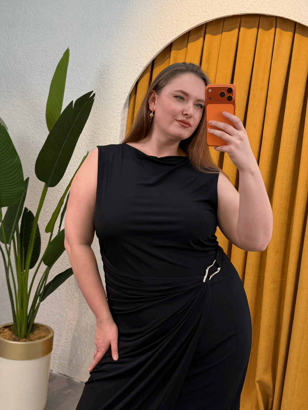 Midi Boy Aksesuar Detaylı Esnek Örme Elbise - Siyah