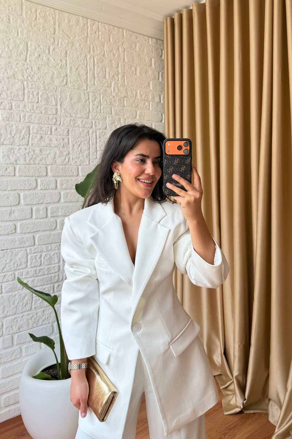 Belden Oturan Vatkalı Beyaz Blazer