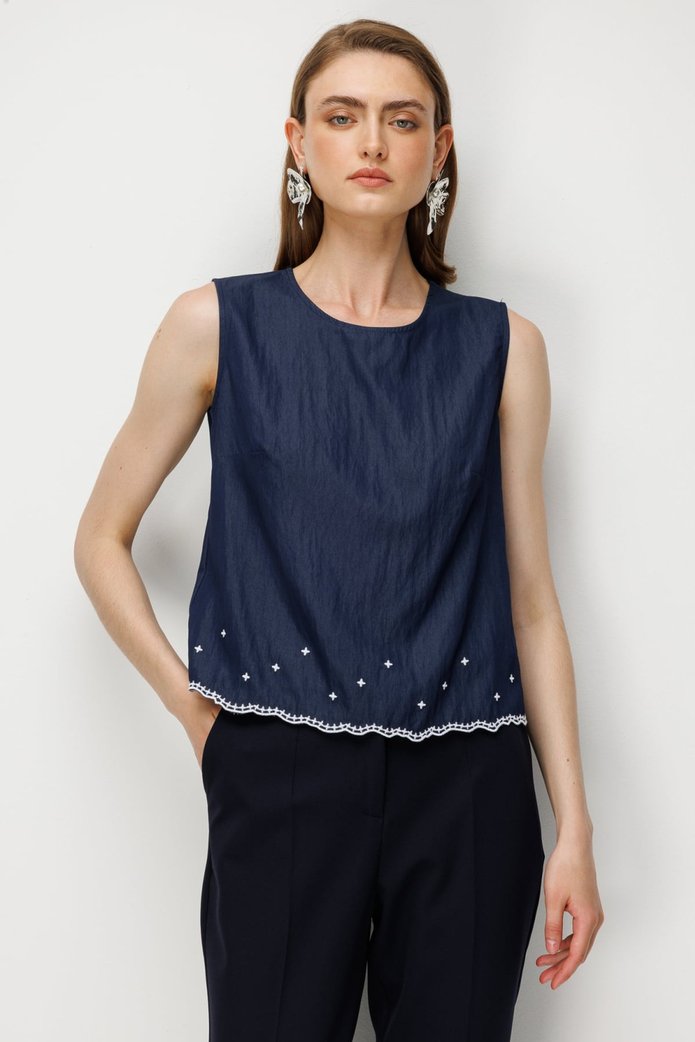 Ekol İşleme Detaylı Kolsuz Bluz INDIGO