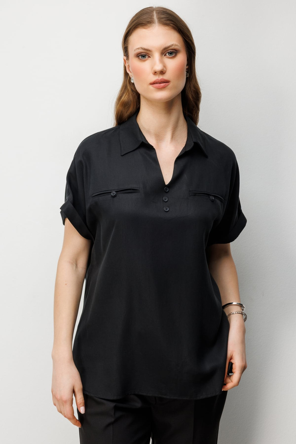 Mi Yakası Düğmeli Fleto Cep Bluz Siyah